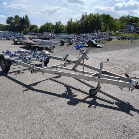 Porte Bateau Multi-rouleaux Galaxy – Ptac : 1350KG – 1 Essieu