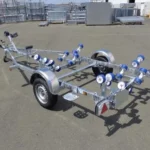 Porte Bateau Immergeable Sun Way – D1857 – Ptac : 750KG – Kit Rouleaux – 1 Essieu